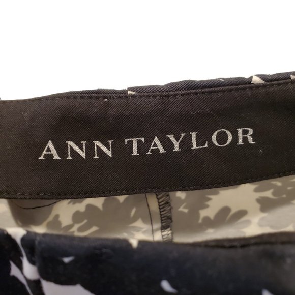 Ann Taylor black and white floral skirt. Size 12. Very‎ good condition. - Picture 3 of 7